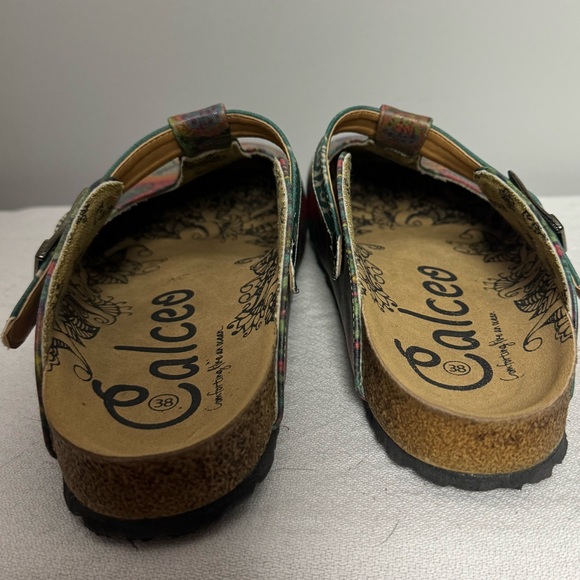 Calceo‎ Peace and Love Clogs Size 38 (US 7.5) - Picture 9 of 10